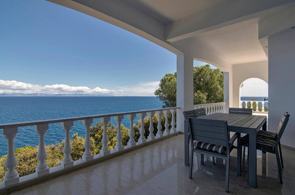 Mavrovouni Villa | Laconian Collection Villa Big Blue