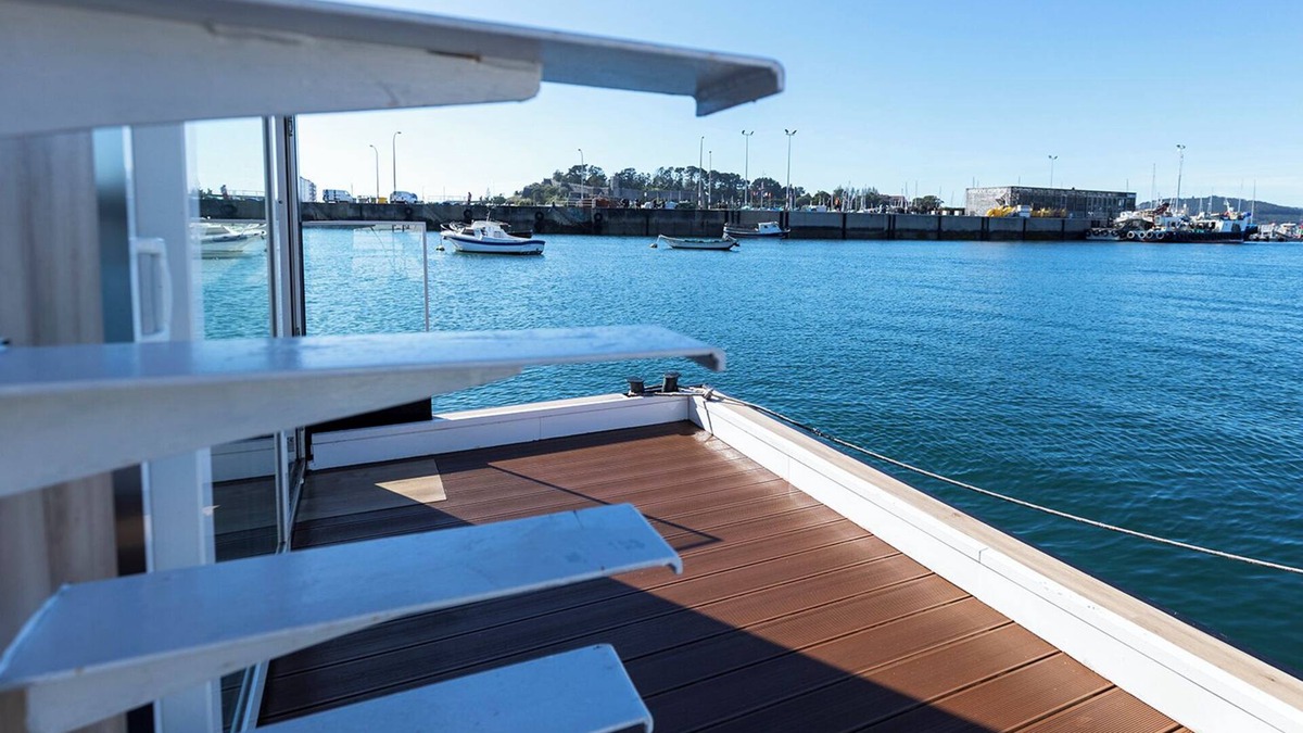 Baiona Old Town Boat Rental | Lady SEA Barco Apartamento