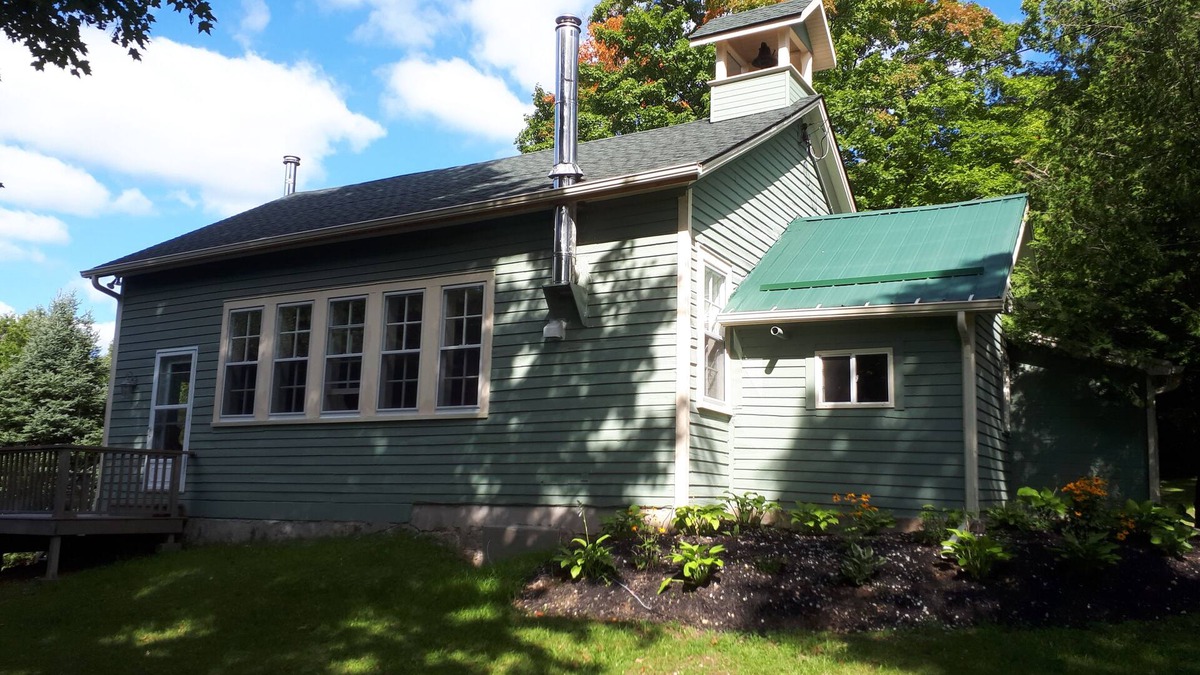 Feversham House | Ladybank Schoolhouse - Private Country Charm and Elegance in Nature