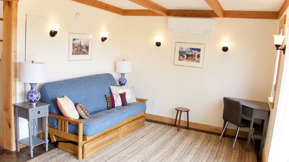 Blue Hill House | Ladyslipper – Cozy Cottage with Loft in Blue Hill town center