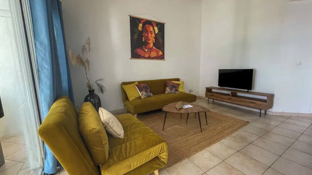 Arue House | Lafayette 2 - Cozy Beachside House in Arue