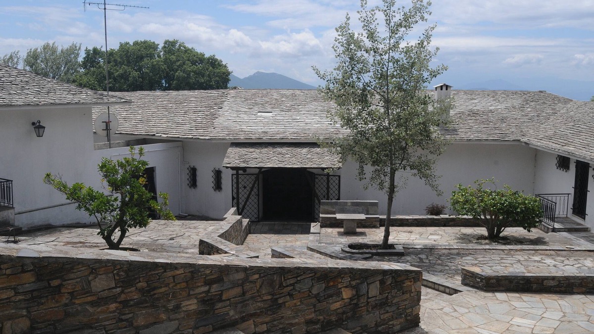 Kali Vrysi House | Lafkos Exclusive Estate