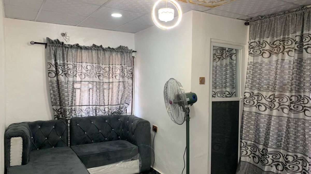 Somolu Apartment | Lagos - 1Bed - Sleeps 2 - AirCon - Free Parking