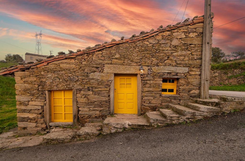 Mogadouro House | Lagos Com Sabor Guest House