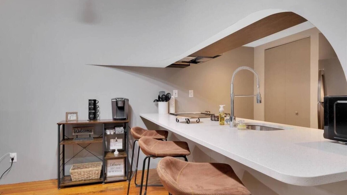 La Grange Apartment | Lagrange Loft - Small Town USA - Bourbon Trail