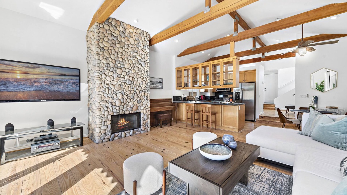 Laguna Beach House | Laguna Beach Coastal Cottage - Steps to the Beach!
