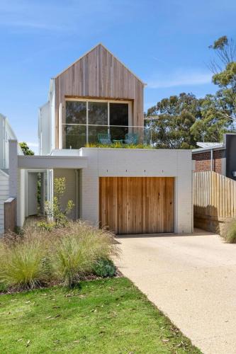 Ocean Grove House | Laguna Beach House Ocean Grove-pets welcome