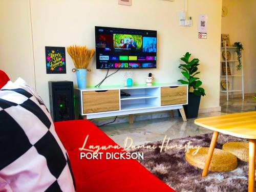 Tanjung Tanah Merah Apartment | Laguna Damai Homestay Teluk Kemang PD 3BR- Pool View