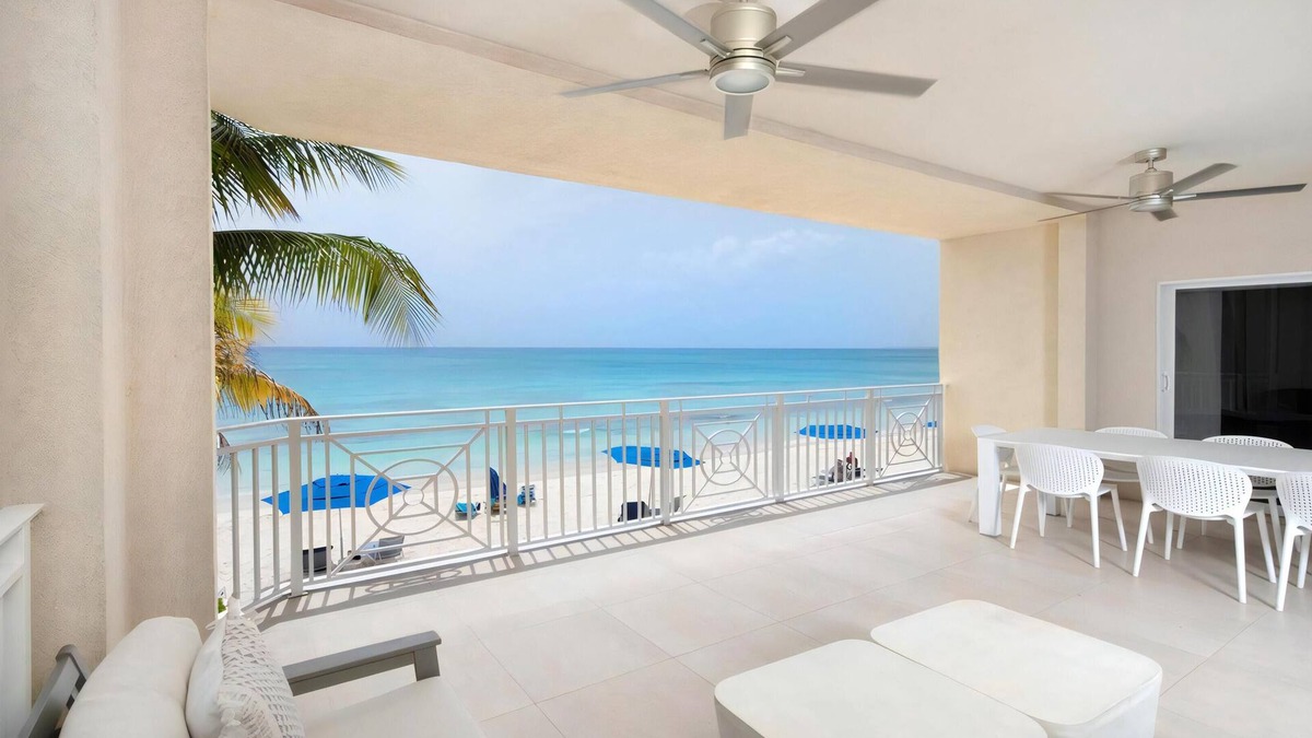 Seven Mile Beach Apartment | Laguna Del Mar
