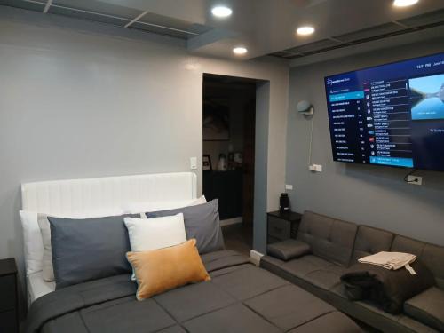 Long Swamp Apartment | LAHL Short Term Residential Living
