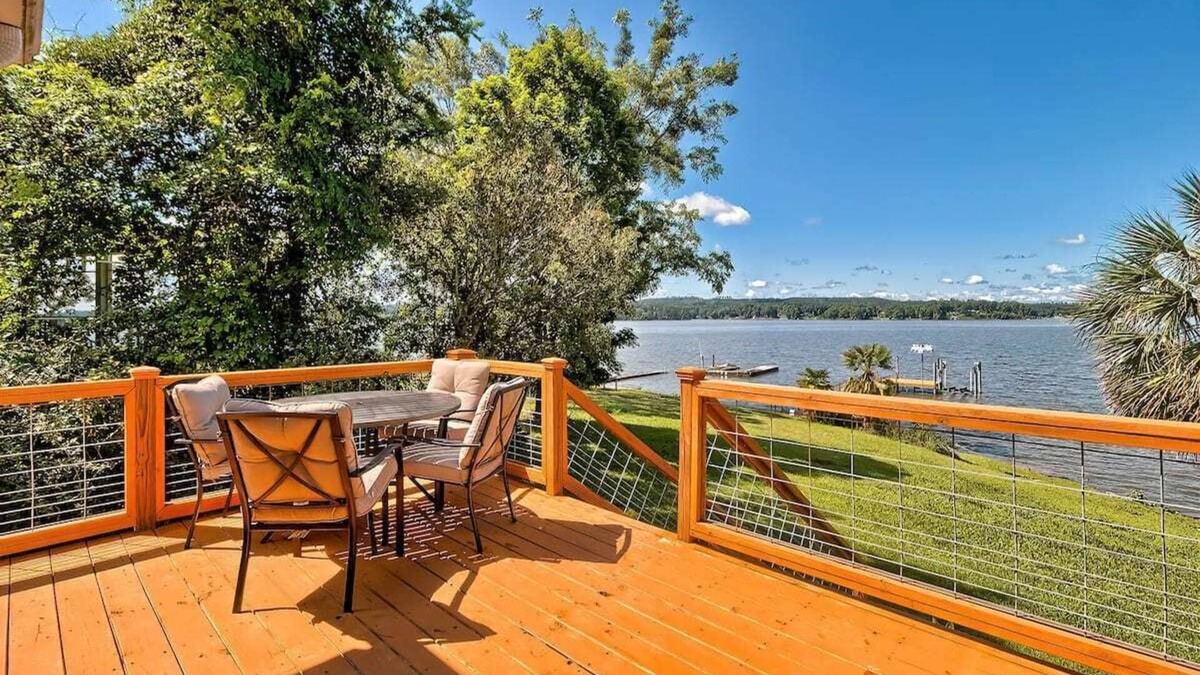 Camden House | Laid-Back River Shack