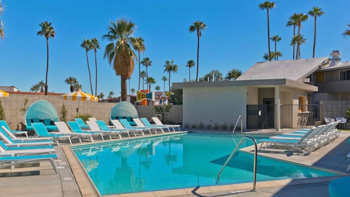 Little Tuscany Hotel | Laid-Back Vibes Of Palm Springs | Pool.Adults Only