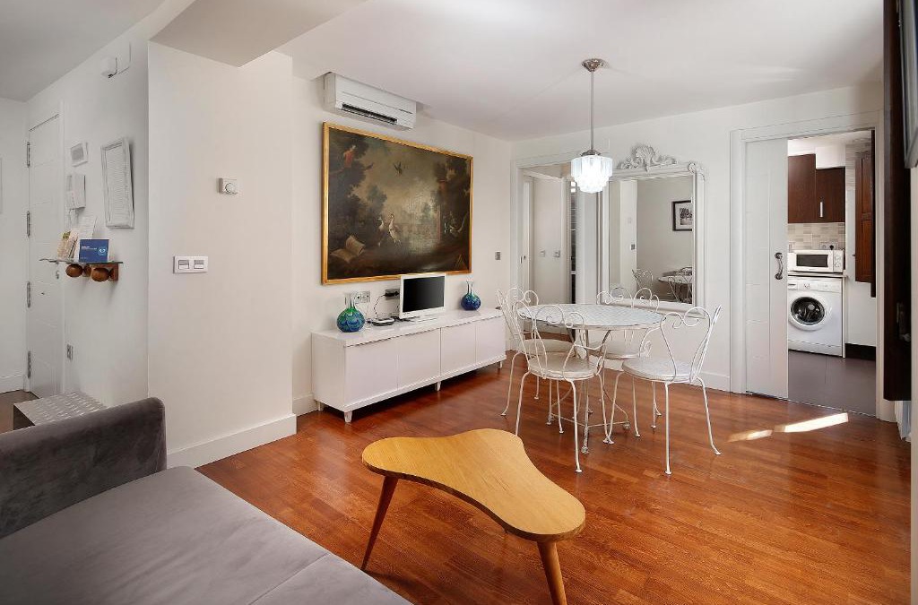 Barbastro Apartment | Laila Home