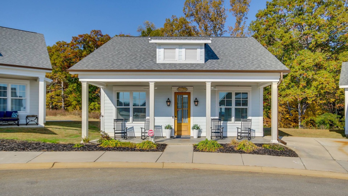 Greenwood Cottage | Lake Access & Boat Slip: Greenwood Cottage!
