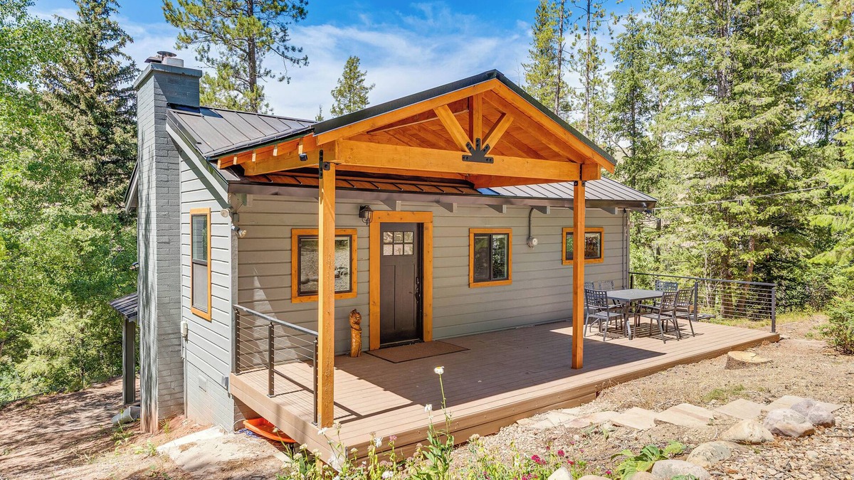 Kamas Cabin | Lake Access, Mtn Views: 'Cooks Cabin' in Kamas!