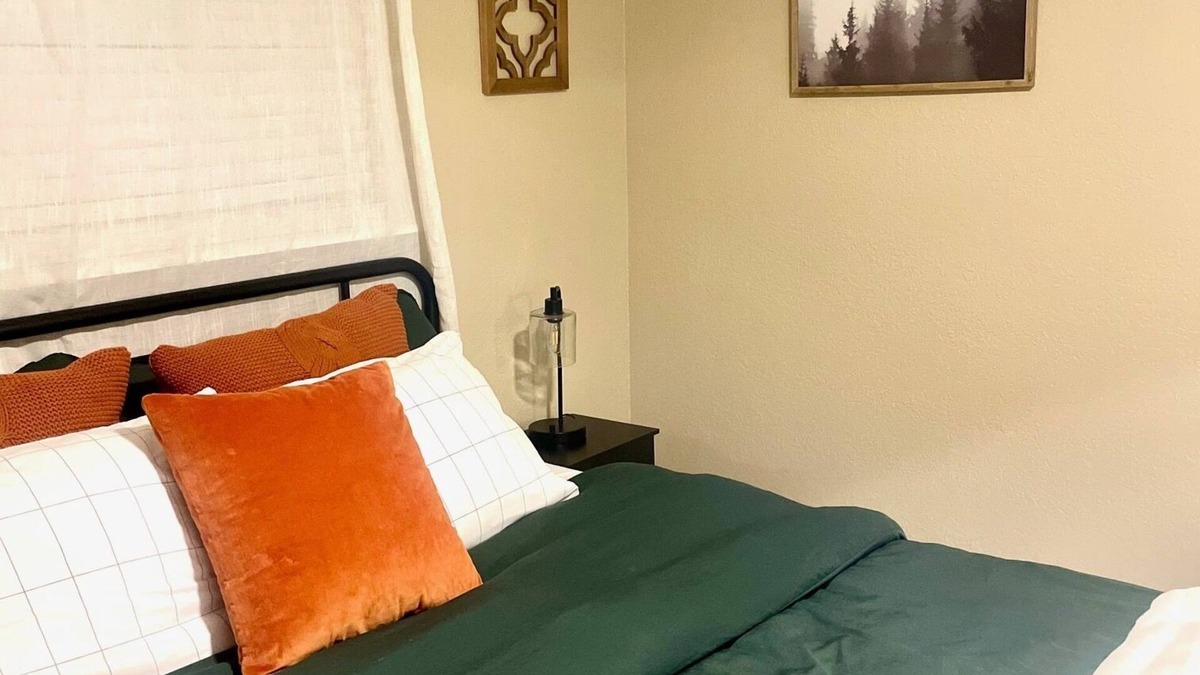 Lake Almanor West House | ⭐️Lake Almanor; clean & comfortable wheelchair accessible home in the mountains⭐️