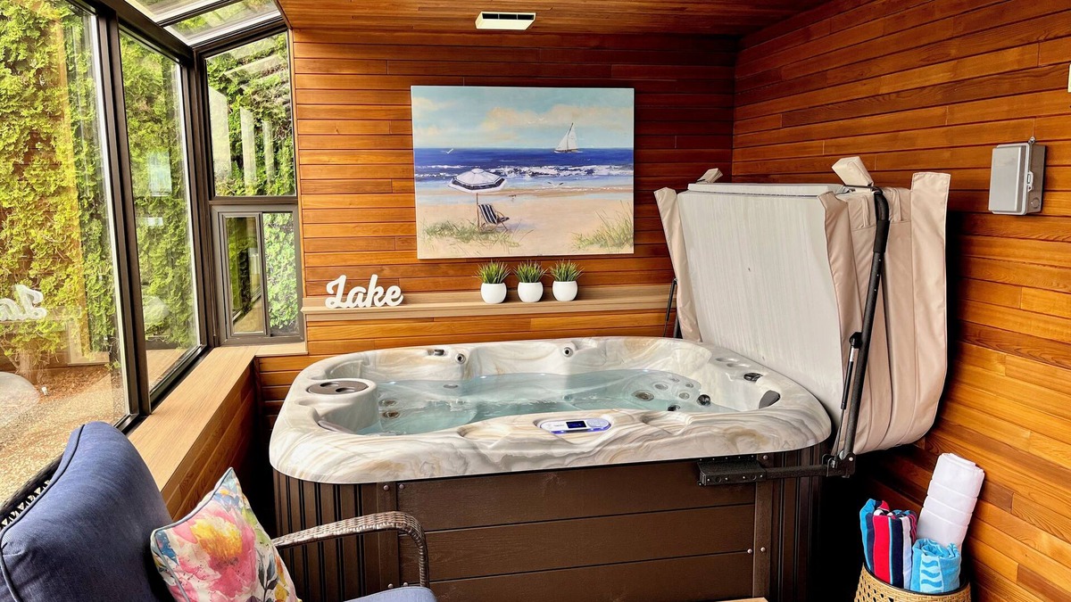 West Kelowna Estates Bed & Breakfast | Lake and the City Bed and Breakfast