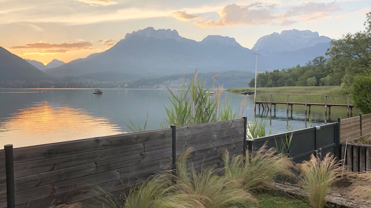 Cessenaz Apartment | Lake Annecy waterfront studio with paddles and bikes