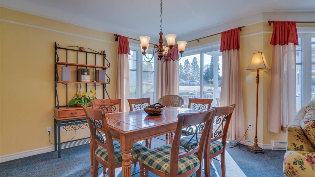 Saint Donat Condo | Lake Archambault Condo 326
