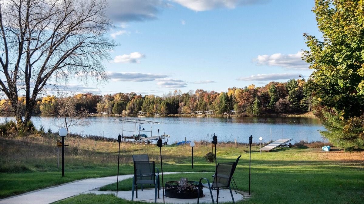 Rome House | Lake Arrowhead lakefront (4 bedroom and Game Room)