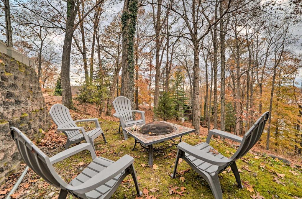 Cadiz House | Lake Barkley Home with Fire Pit and Private Dock!
