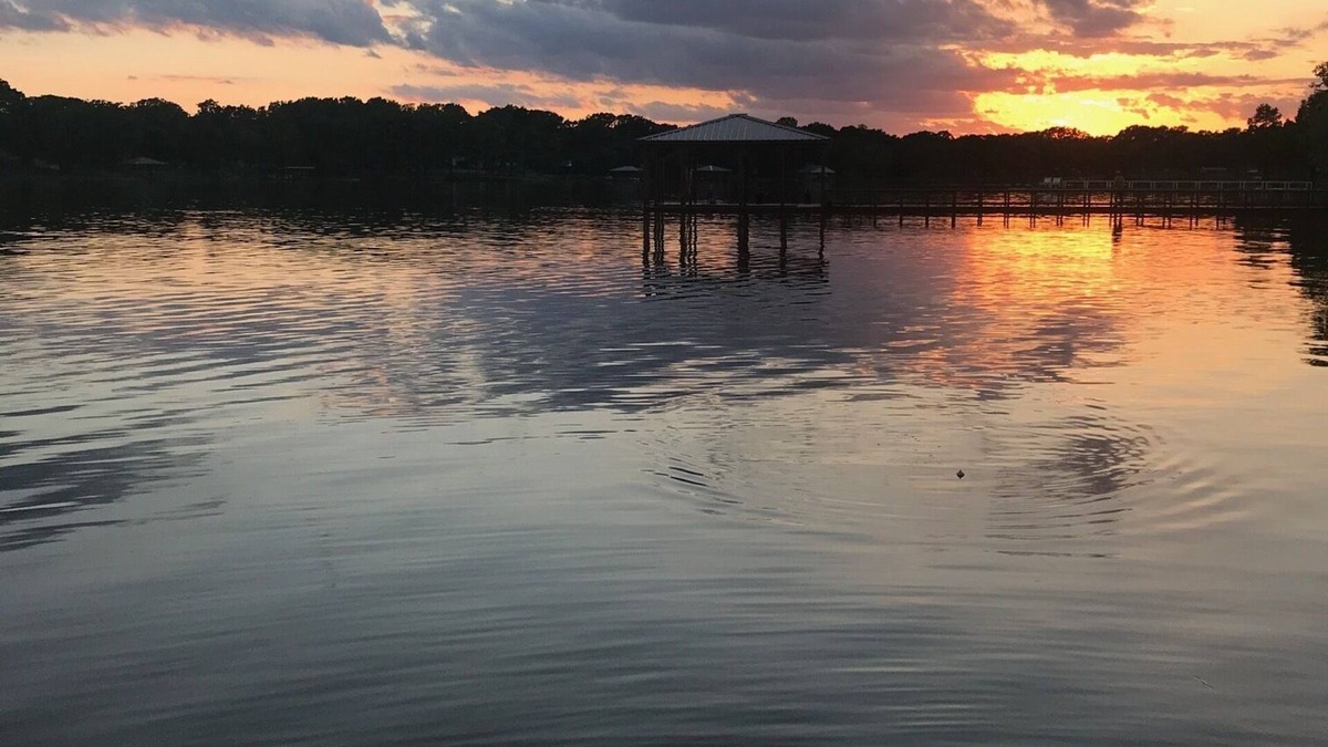 Gober House | Lake Bonham Waterfront Getaway