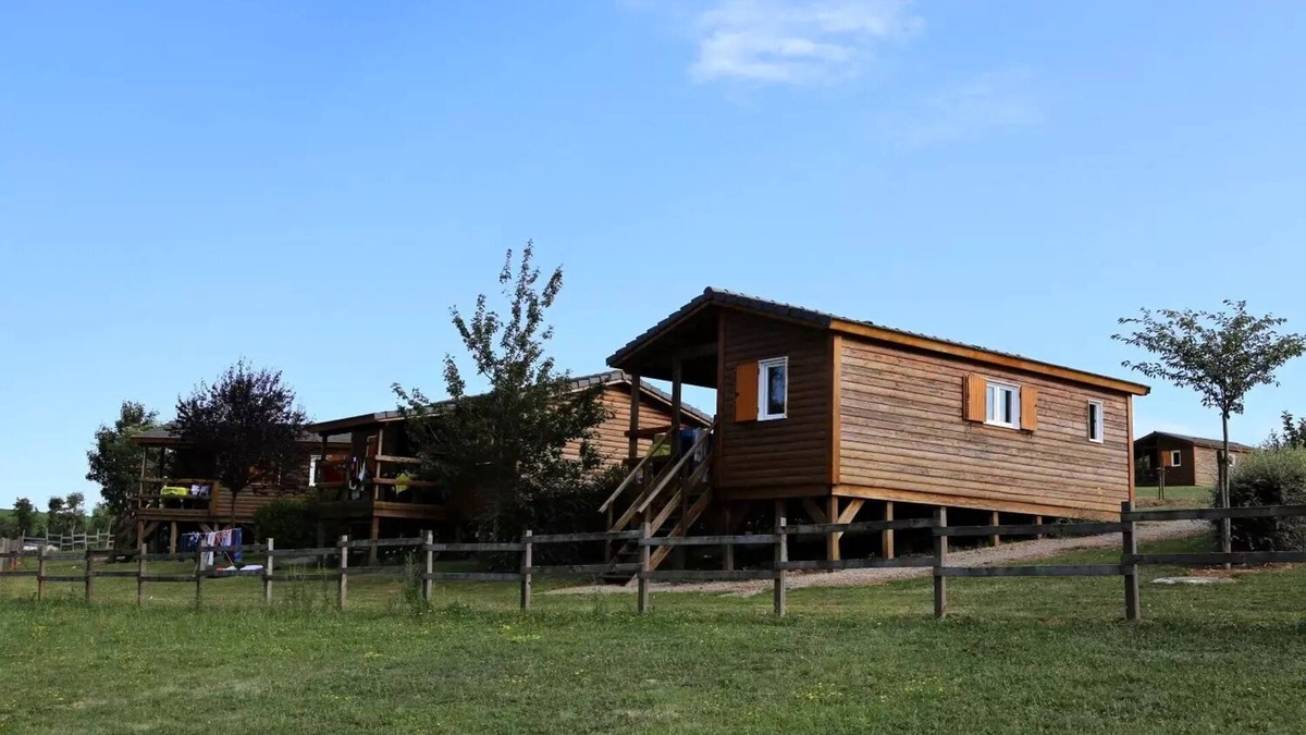 Naucelle Ski Chalet | Lake Bonnefon campsite * - Chalet PREMIUM with lake view 35 m2 (3 bedrooms) 8 persons