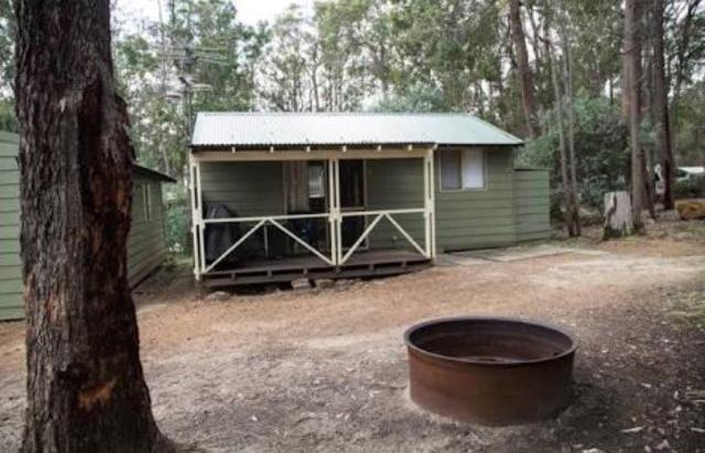 Hoffman Ski Chalet | Lake Brockman Tourist Park - Park Home or Cottage