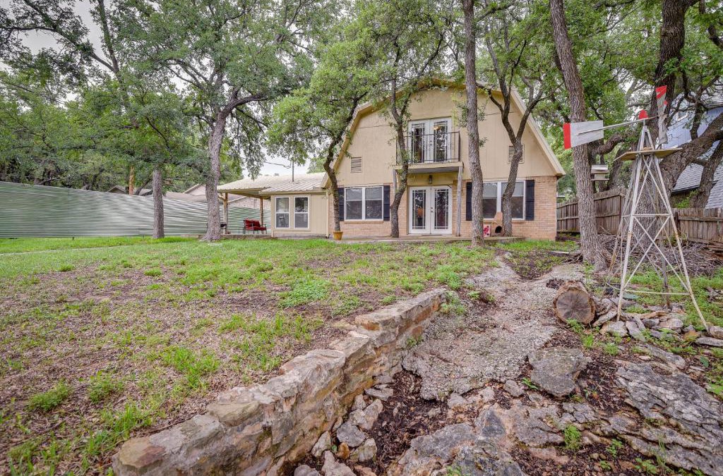 Brownwood House | Lake Brownwood Home with Private Boat Dock!