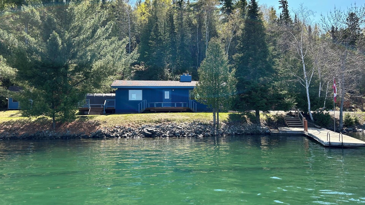 Sioux Narrows Nestor Falls House | Lake house on Crow Lake