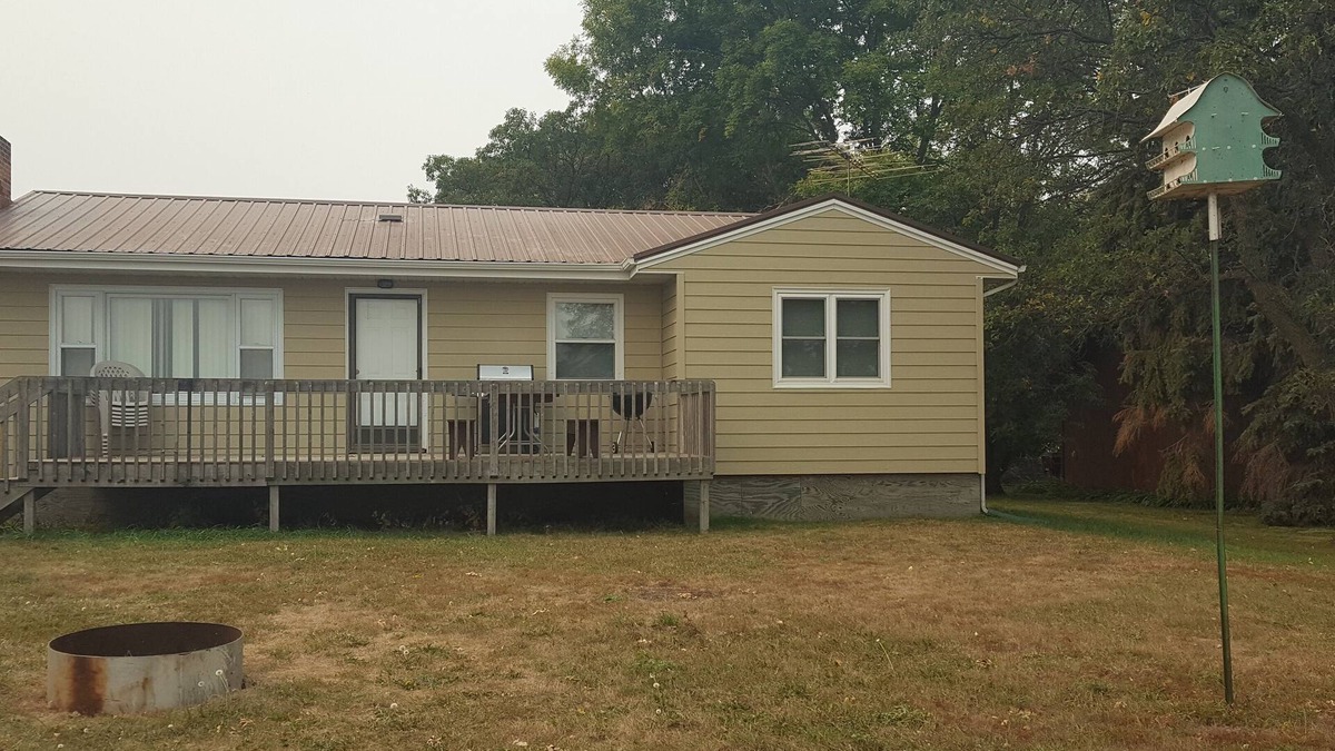 Devils Lake House | Lake Cabin for Rent on the Shores of Beautiful Devils Lake, ND.