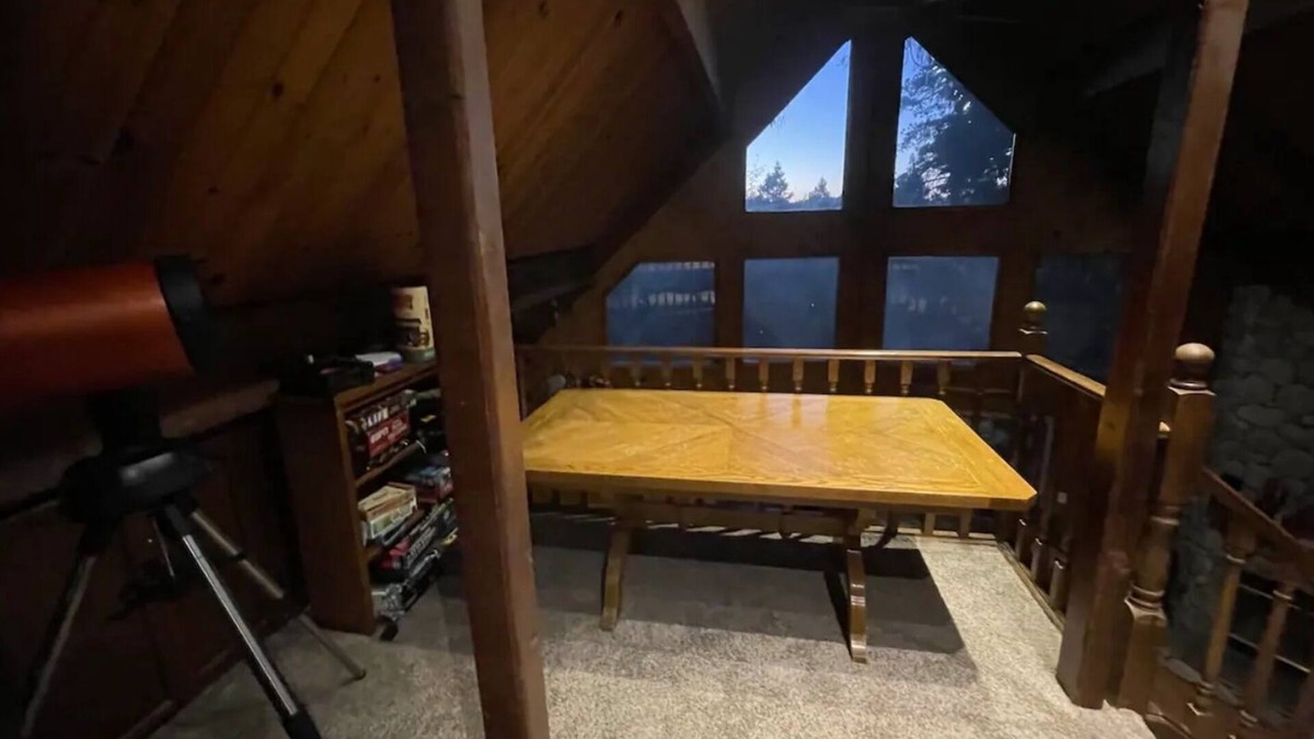 Cedar Glen House | Lake cabin w/big pines close to lake and village