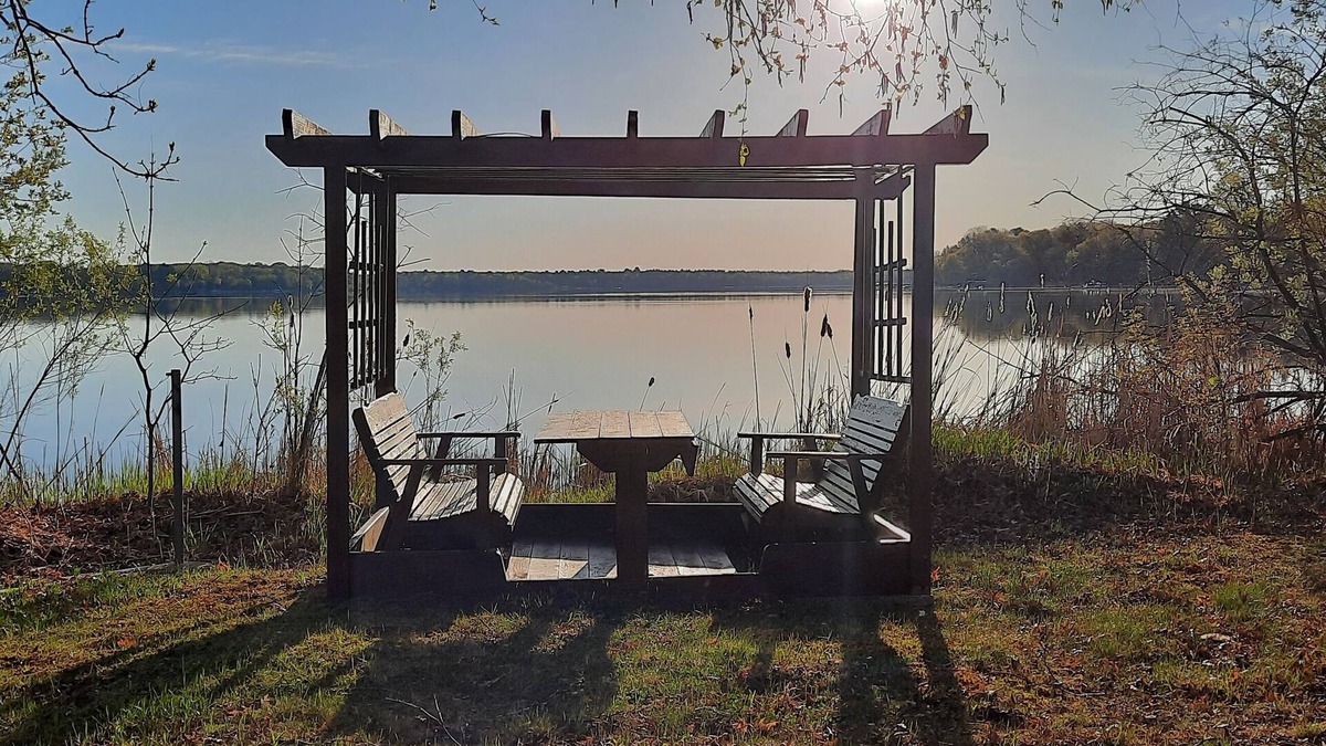 Wyoming House | Lake cabin with stunning lake views, nature, wildlife and hot tub