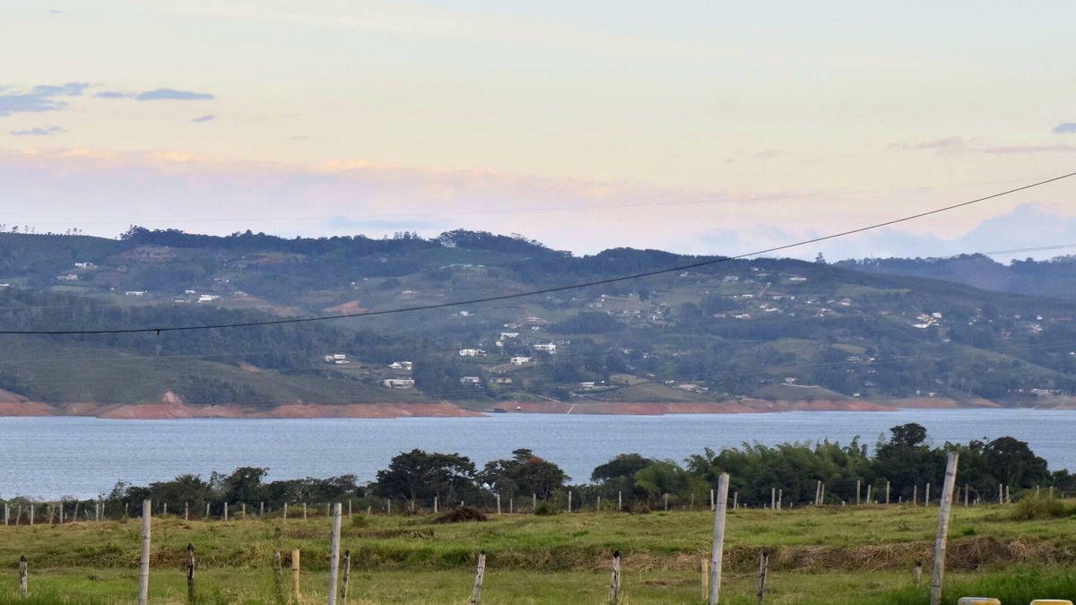 Darien House | Lake Calima Cabana Los Laguitos