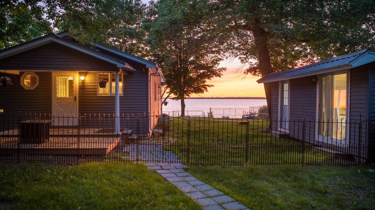 Swanton Cottage | Lake Champlain/Maquam Bay Cottage - Water Access!