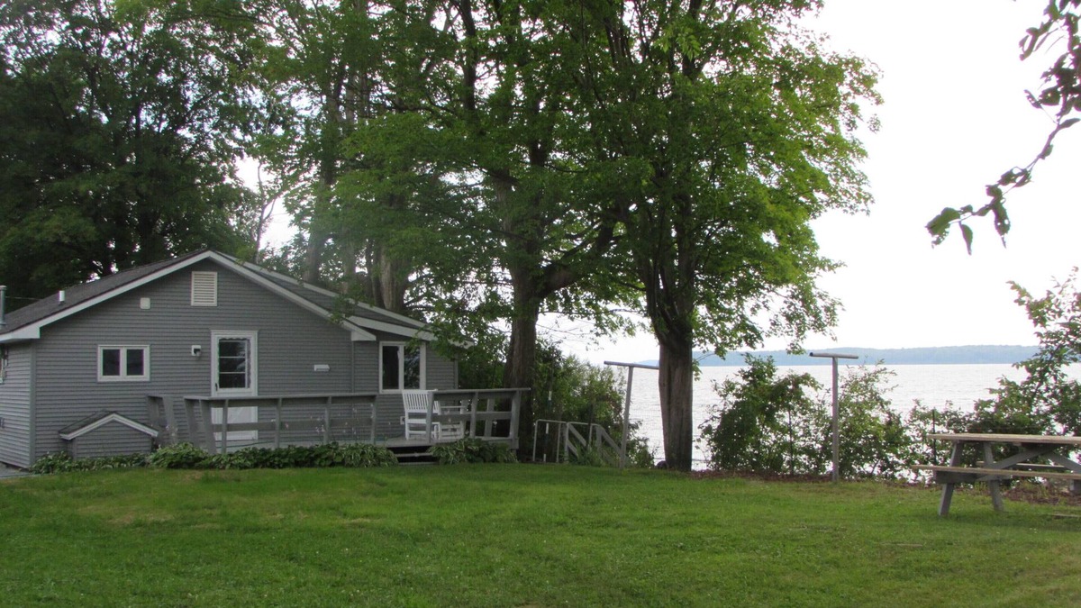 Swanton Cottage | Lake Champlain Shoreline Cottage - 4906 Maquam Shore, Town of St. Albans.