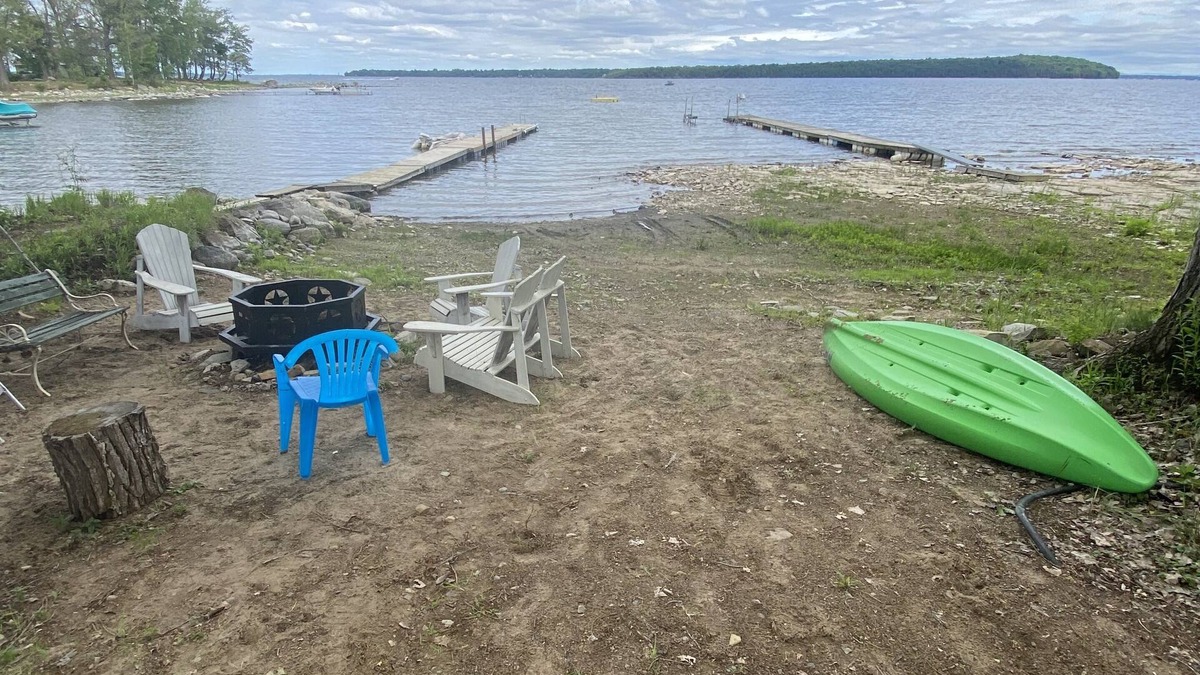 Town of Beekmantown Cottage | Lake Champlain Waterfront, beach, quiet private road