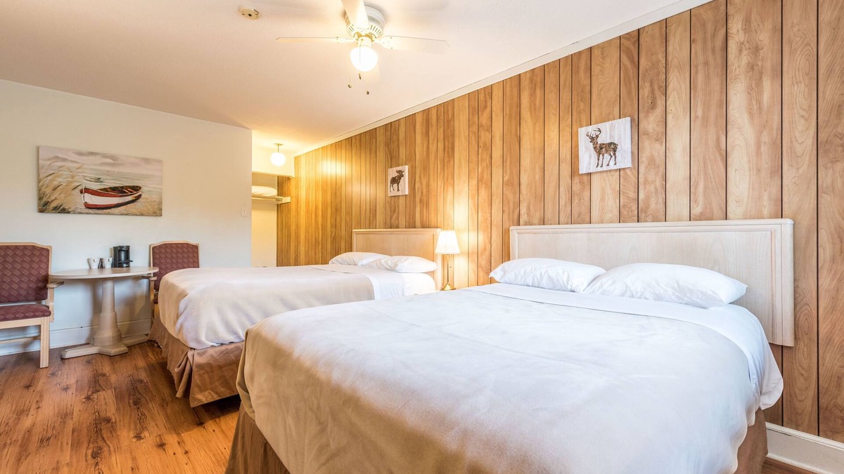 Dartmouth Hotel | Lake City Motel
