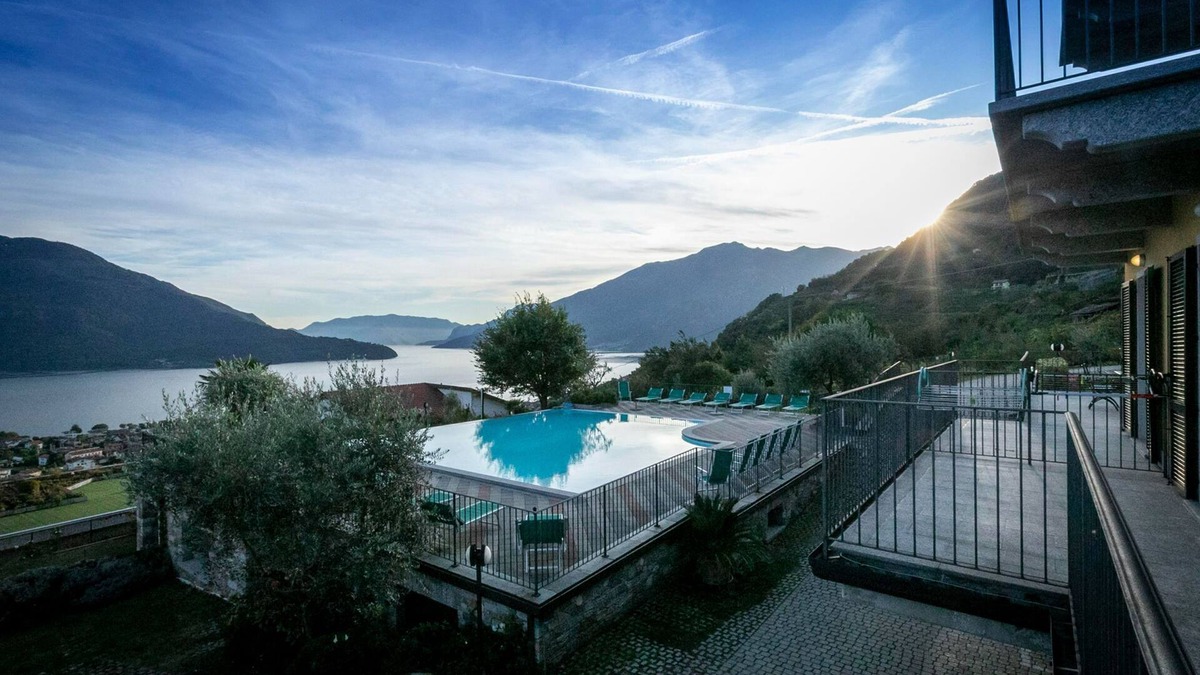 Vercana Apartment | Lake Como - Residence La Collina - Leccino