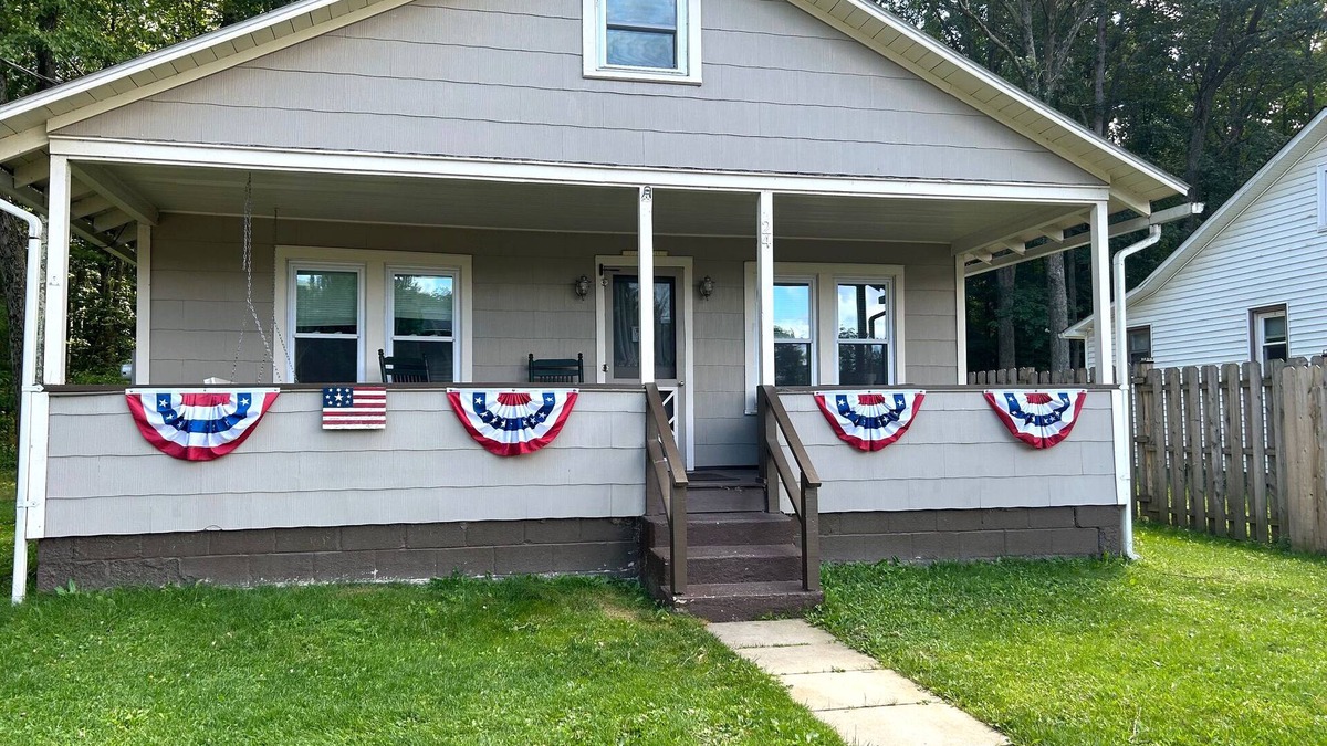 Moon Lake Cottages Cabin | Lake Cottage Community