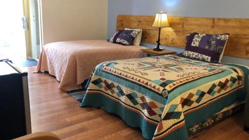 Trinity Hotel | Lake Country Inn