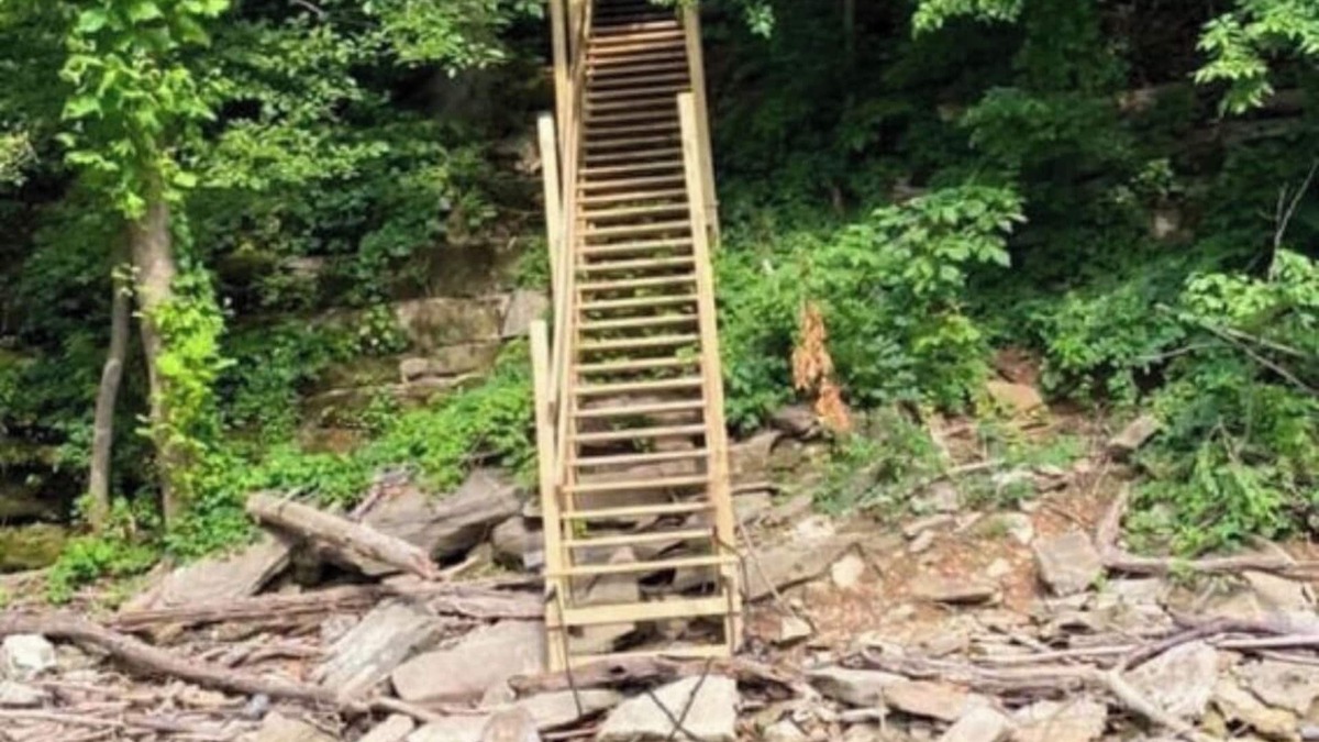 Somerset Cottage | Lake Cumberland Lakeside Cabin
