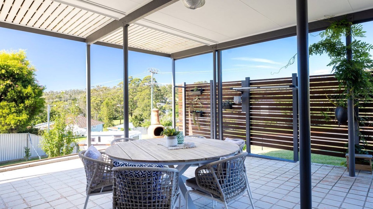 Conjola Park House | Lake Daze- sit back and relax
