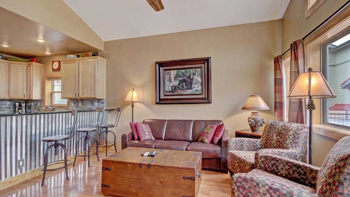 Dillon House | Lake Dillon Luxury: Ski, Dine, Hike, Bike, Boat, Kayak, Shop, Relax, Repeat!
