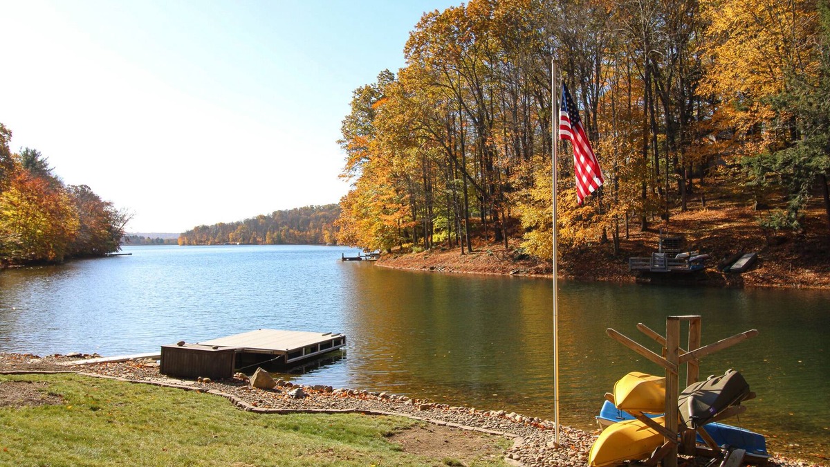 Treasure Lake House | Lake Dreams, A Luxury 5-Bedroom Lakefront Home with Hot Tub