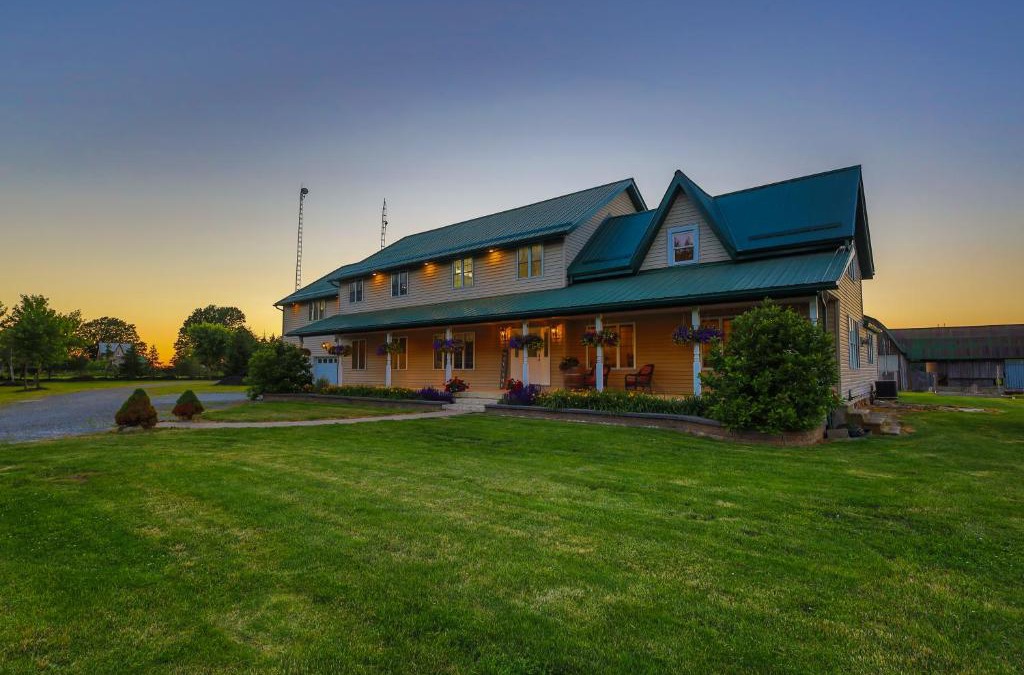Hamilton Bed & Breakfast | Lake Erie Manor
