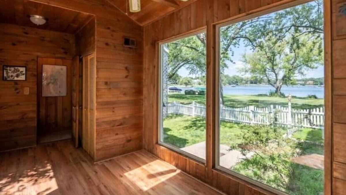 McHenry House | Lake Front 2.20 acre estate Private boat launch with pier