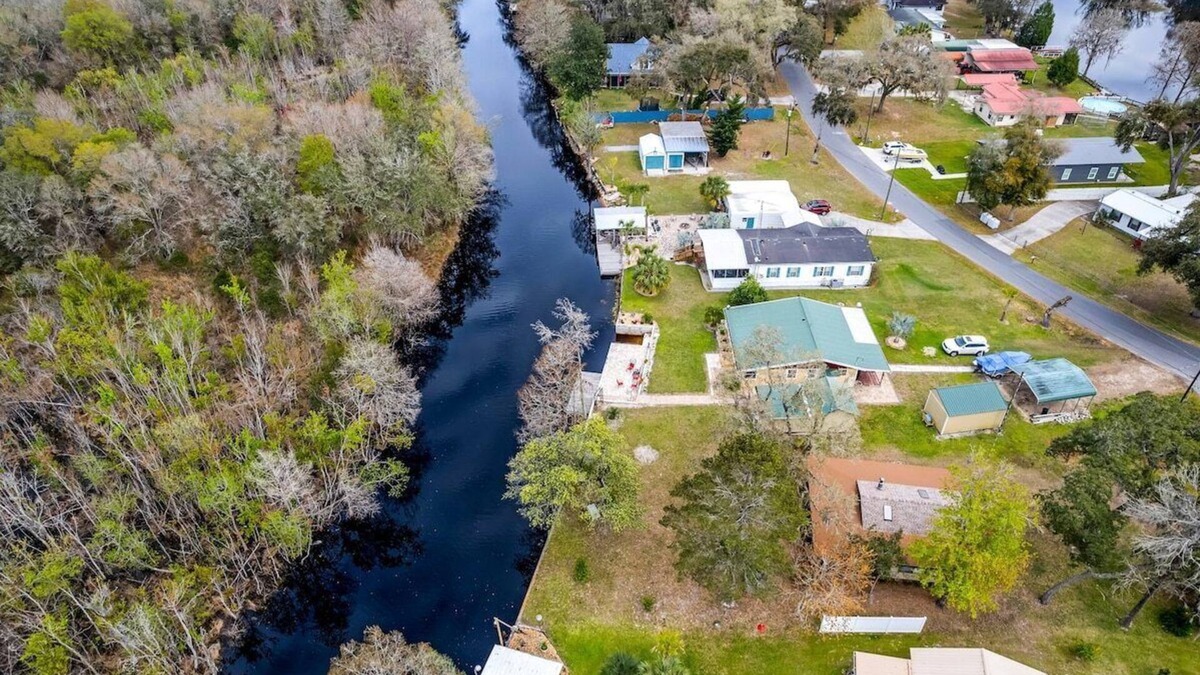 Floral City House | Lake Front Cabin Bring Your Dogs and Kids - Floral City