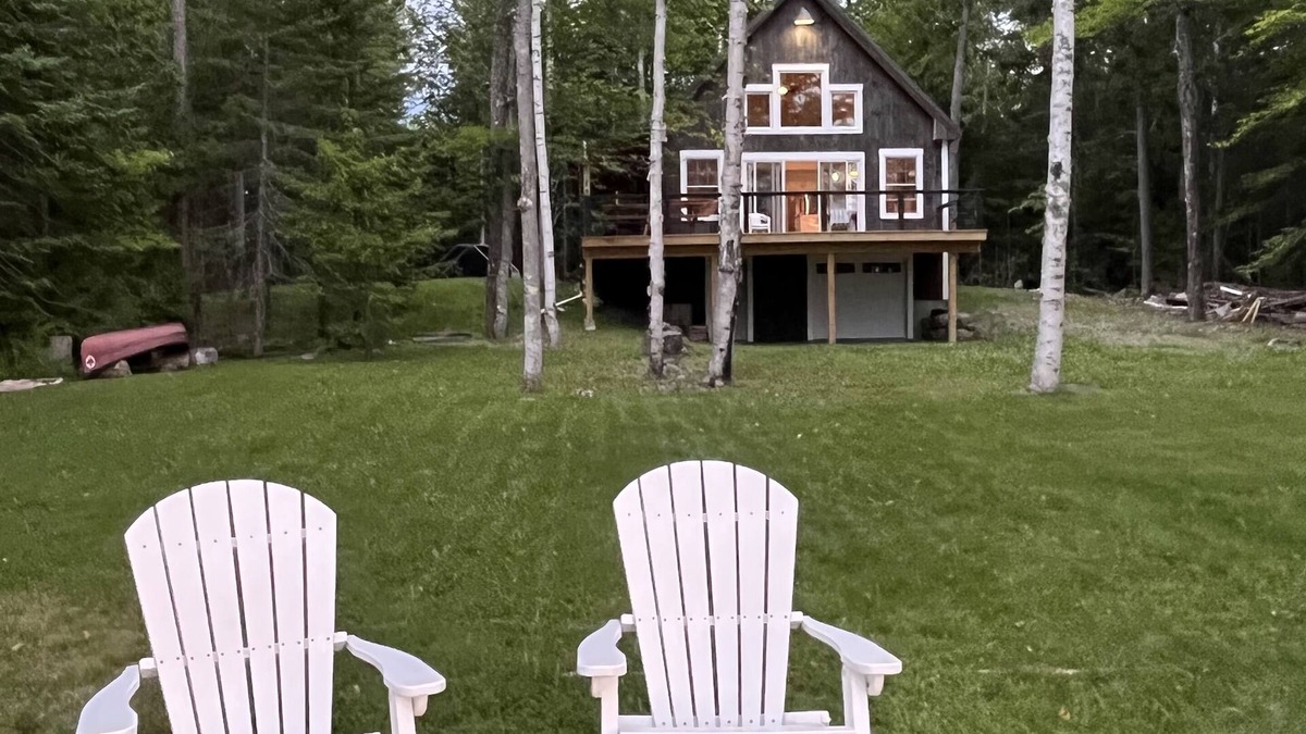 Abbot Cabin | Lake front cabin Direct access to Snowmobile Trails. Hiking & Local shops!