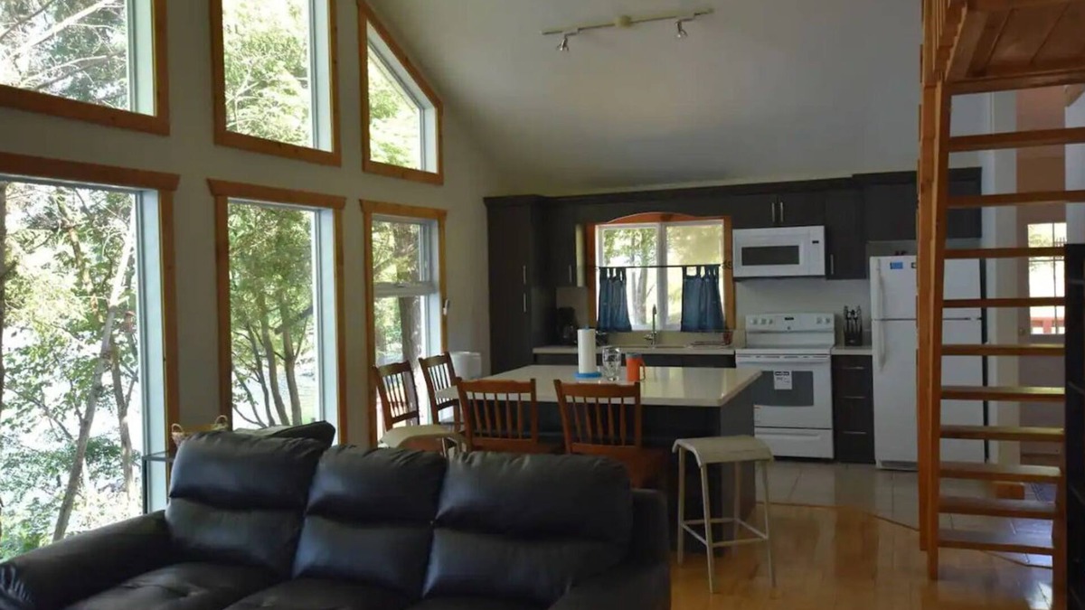 Torrance Cottage | Lake Front Cottage